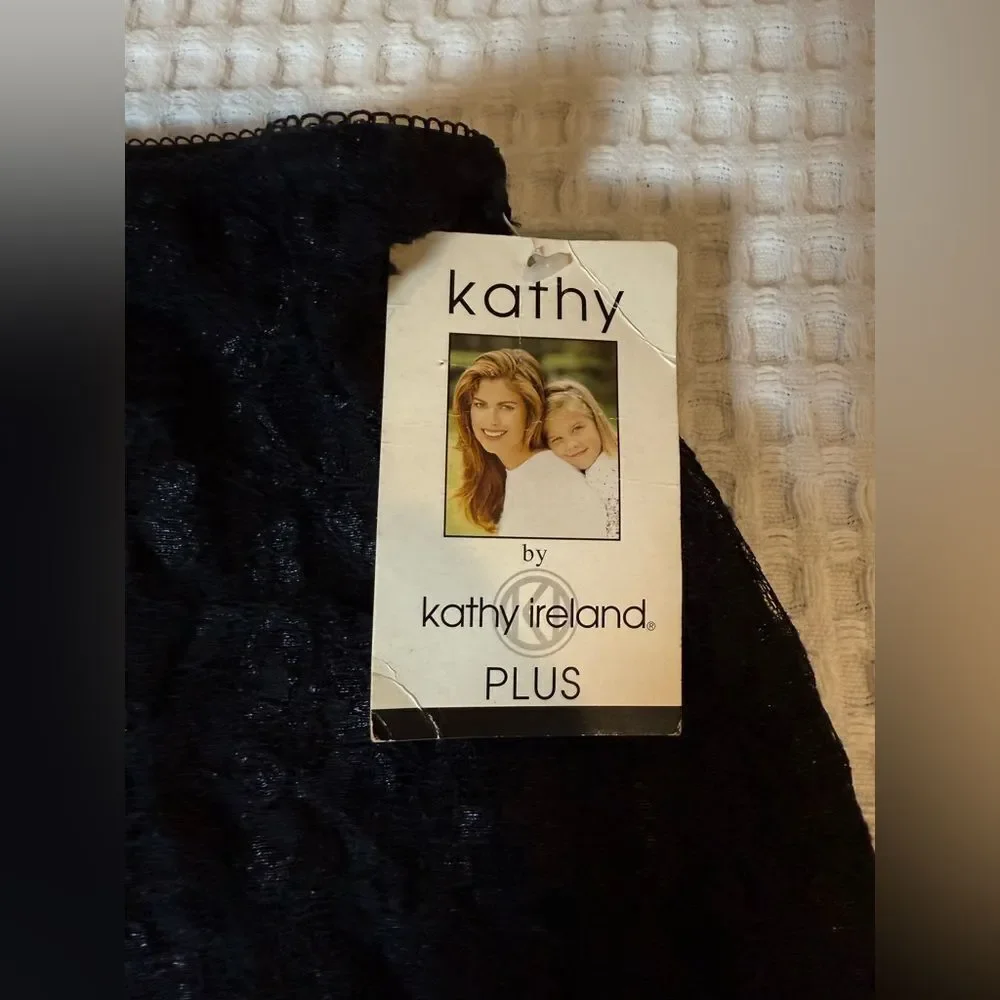 Vintage new old stock Kathy Ireland black lace skirt size X